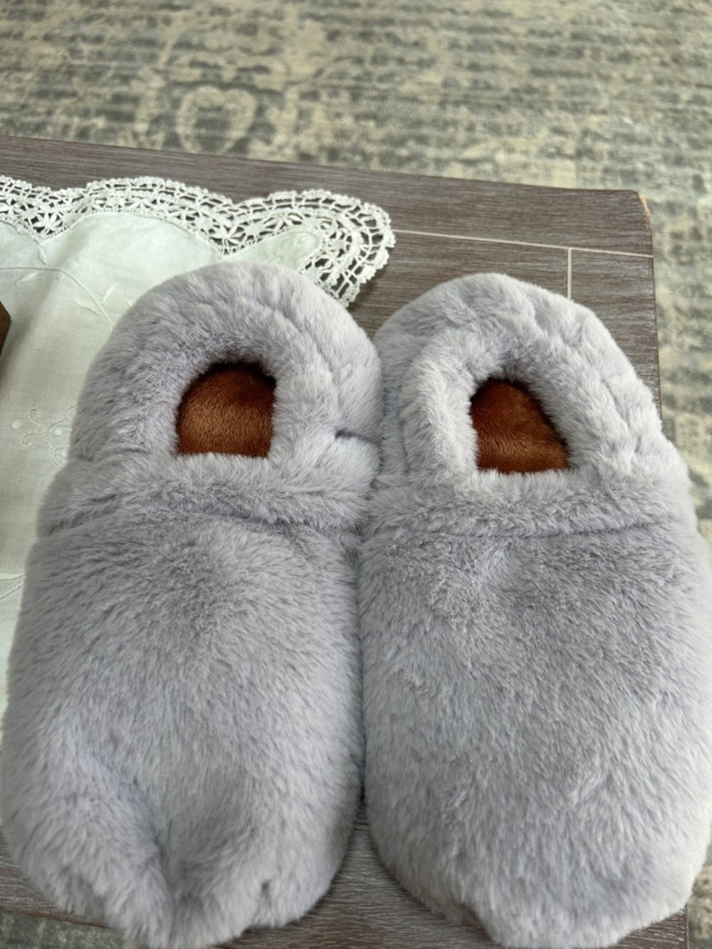 Fuzzy Microwaveable Women's Slippers - Light Gray